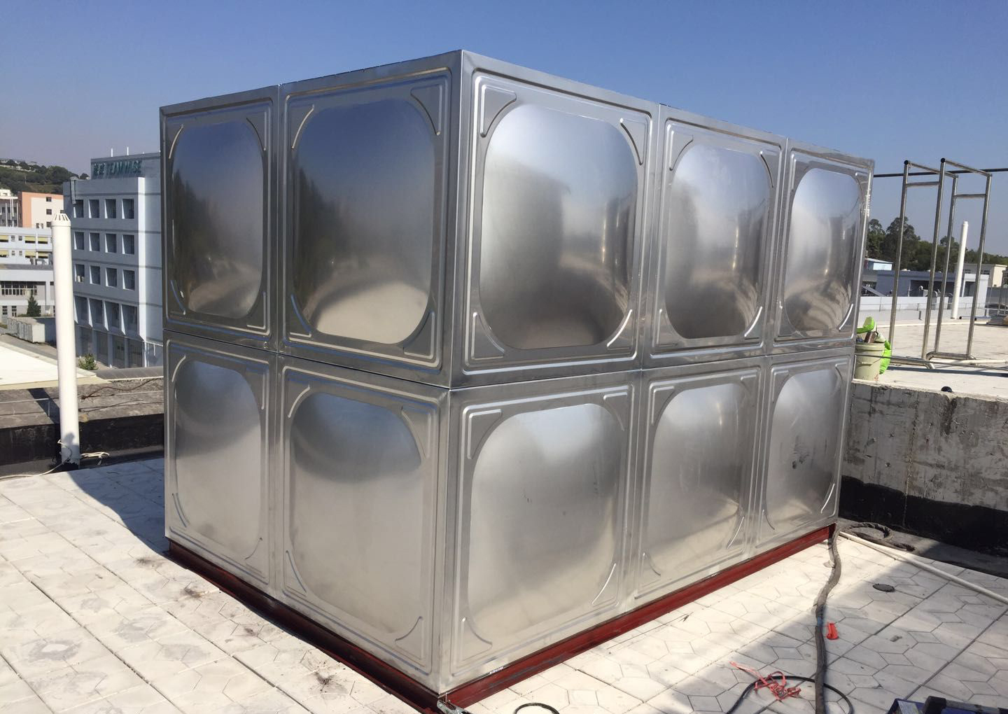 為什么304不銹鋼水箱的價格會這么貴？